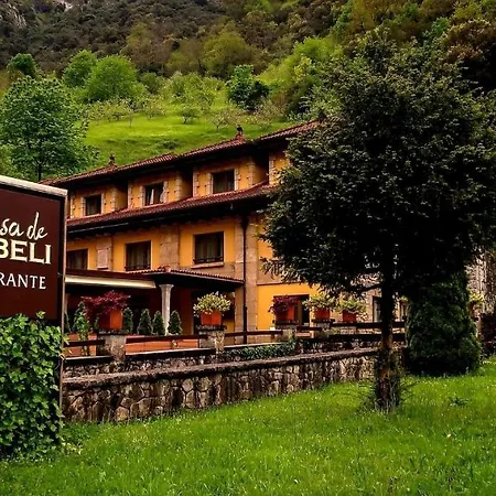 Hotel Logis Restaurante La Casa De Juansabeli Arenas De Cabrales