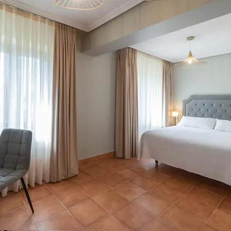 Hotel Logis Restaurante La Casa De Juansabeli Arenas De Cabrales