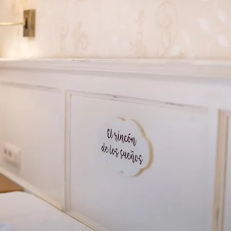 Hotel Logis Restaurante La Casa De Juansabeli