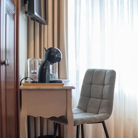 Hotel Logis Restaurante La Casa De Juansabeli Las Arenas