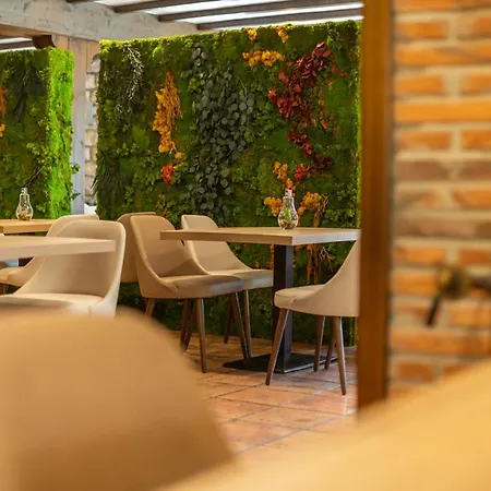 Hotel Logis Restaurante La Casa De Juansabeli Arenas De Cabrales