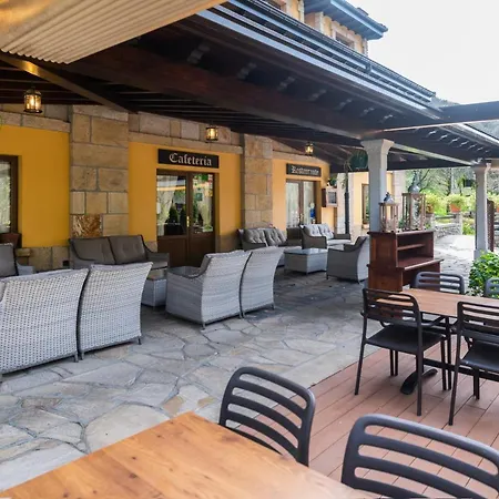 Logis Restaurante La Casa De Juansabeli