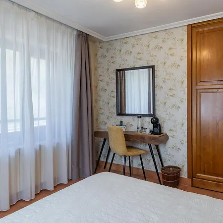 Hotel Logis Restaurante La Casa De Juansabeli