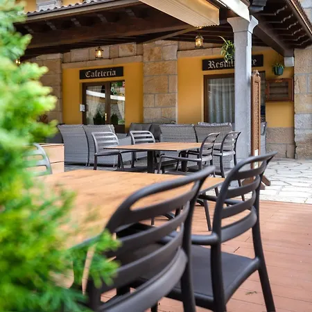 Logis Restaurante La Casa De Juansabeli Arenas De Cabrales