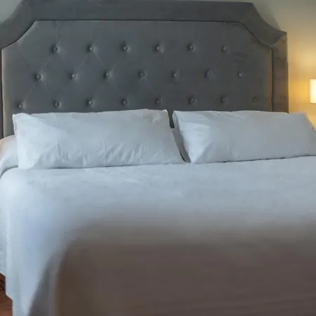 Hotel Logis Restaurante La Casa De Juansabeli 2*