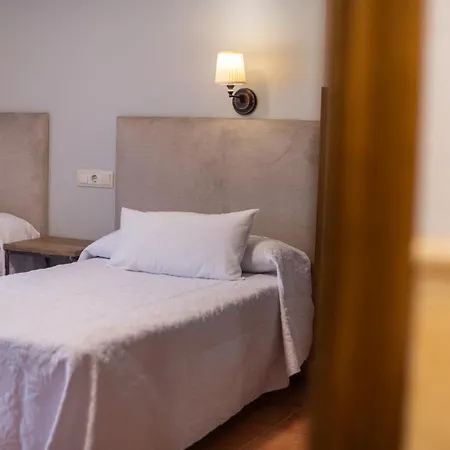 Restaurante La Casa De Juansabeli ארנאס דה קבראלס