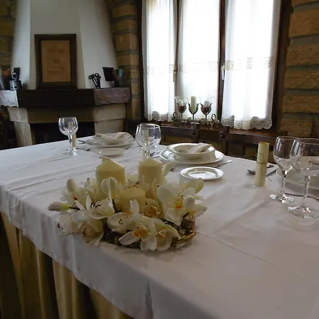 酒店 Restaurante La Casa De Juansabeli 阿里纳斯·德·卡伯瑞勒斯