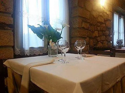 Restaurante La Casa De Juansabeli מלון 2*