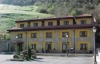 Restaurante La Casa De Juansabeli מלון 2*