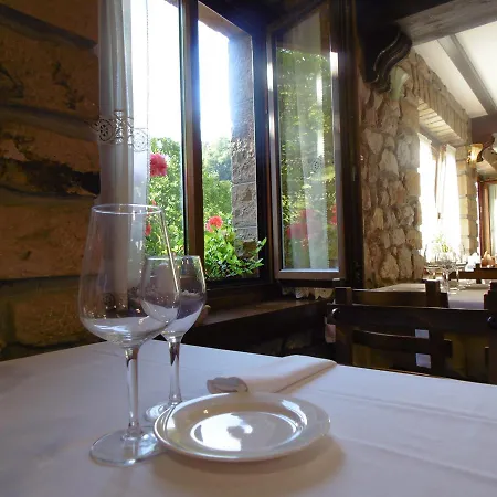 Restaurante La Casa De Juansabeli מלון ארנאס דה קבראלס